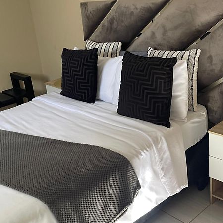 Sgele Guesthouse & Events Vryheid Esterno foto